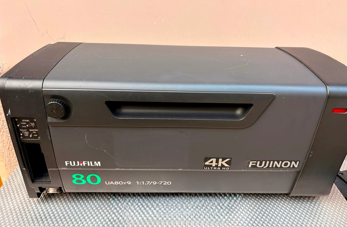 80x4K - UA80x9.5BESM/LEN CNTRLS/SLED/CASES