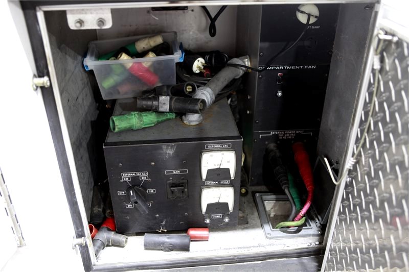 PRODUCTION TRUCK - 32' RACK READY/20kw GENNY