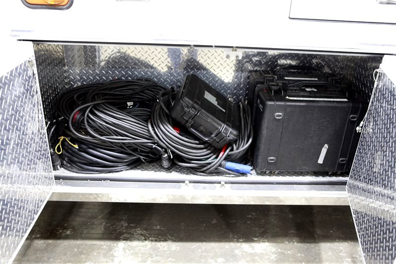 PRODUCTION TRUCK - 32' RACK READY/20kw GENNY