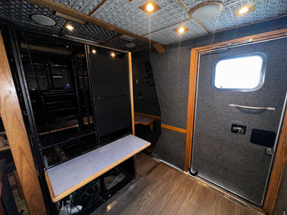 PRODUCTION TRUCK/UPLINK - 8 CAMS/4 KU PATHS