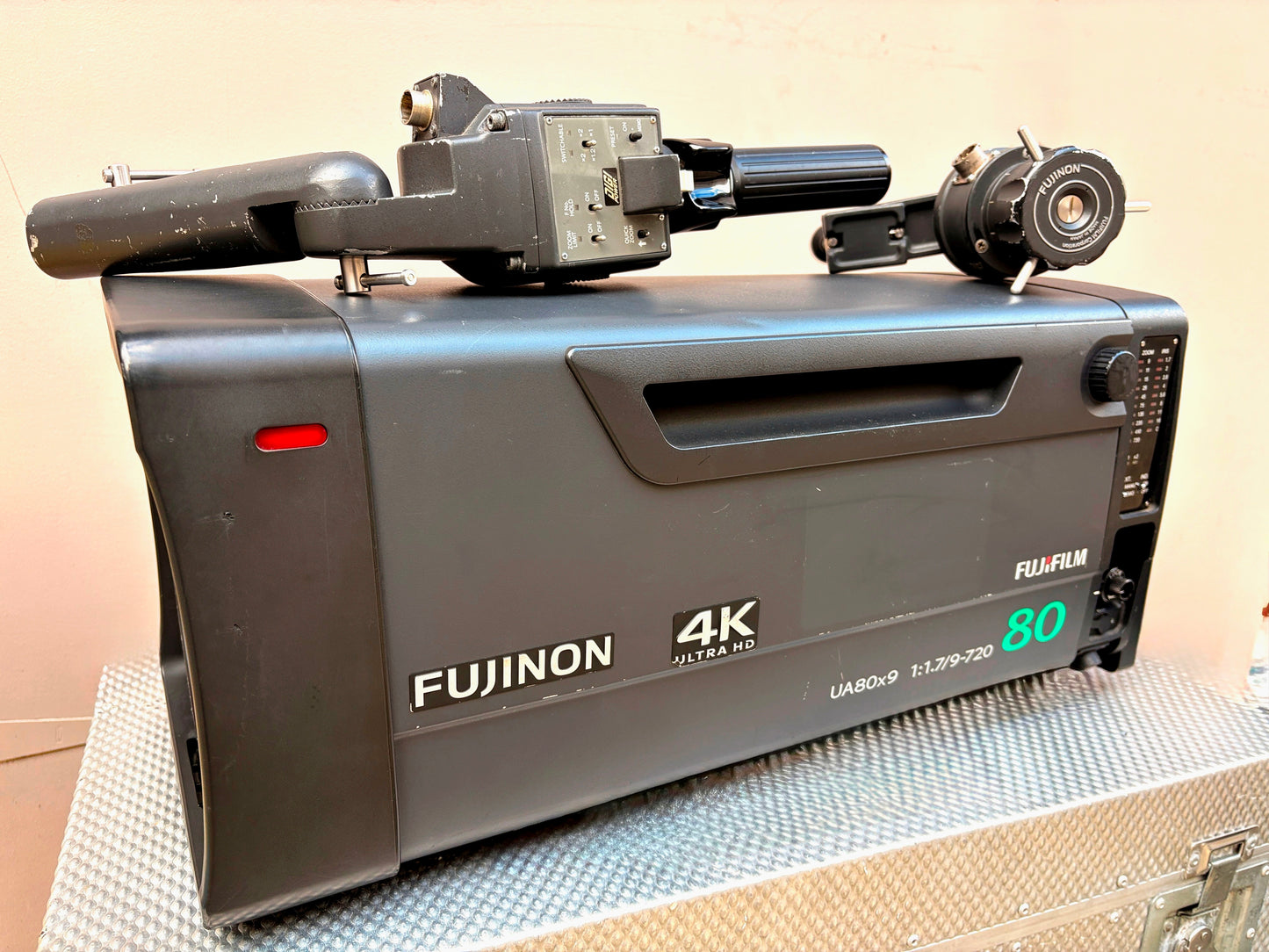 80x4K - UA80x9.5BESM/LEN CNTRLS/SLED/CASES