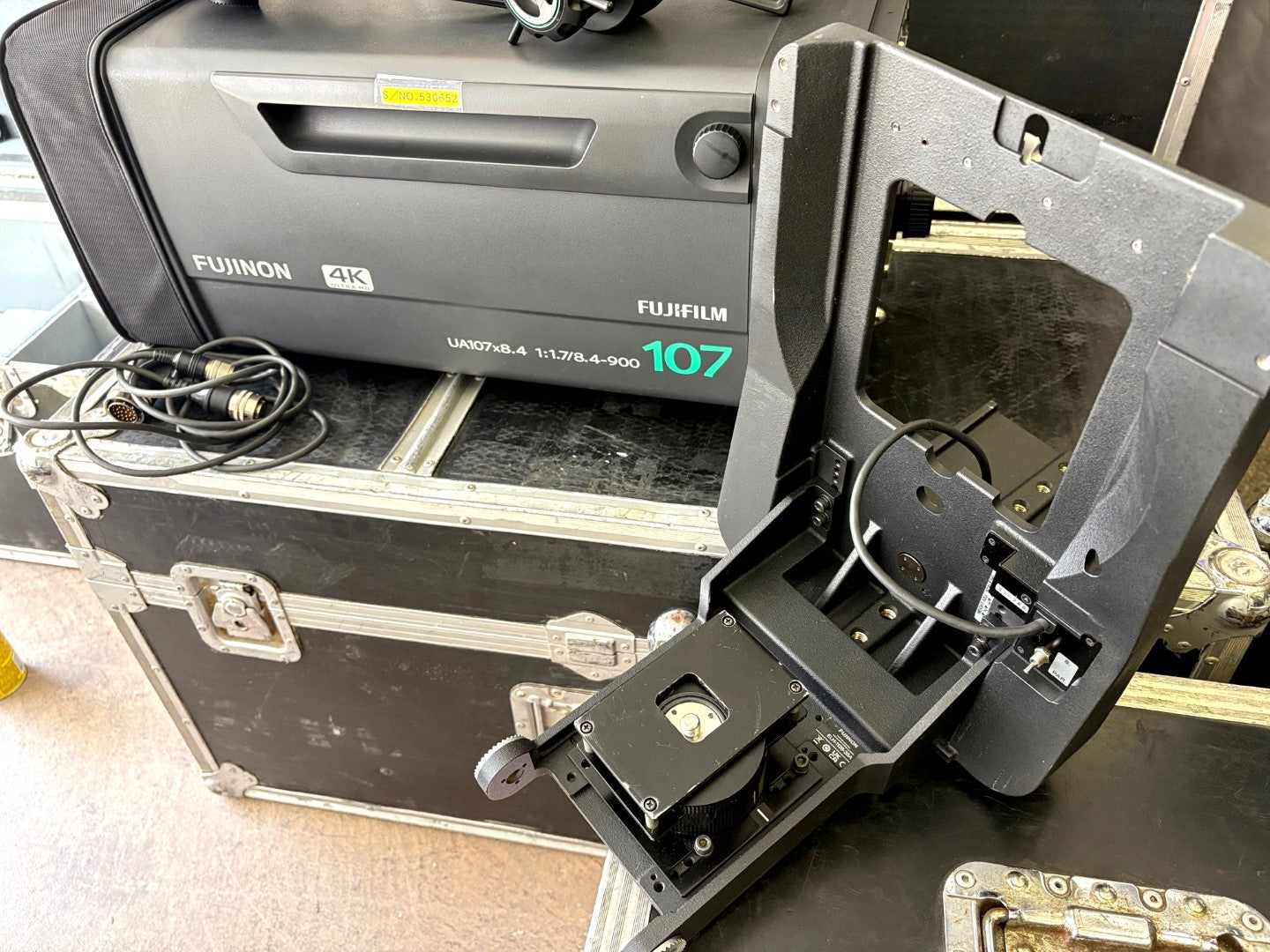 107x4K - UA107x8.4BESM, LENS CONTROLS, SLED