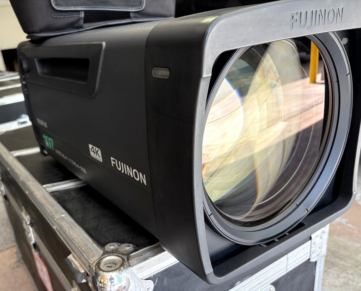 107x4K - UA107x8.4BESM, LENS CONTROLS, SLED