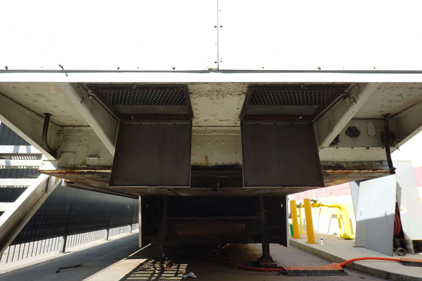 PRODUCTION TRAILER - 53' W/ 33' EXPANDO