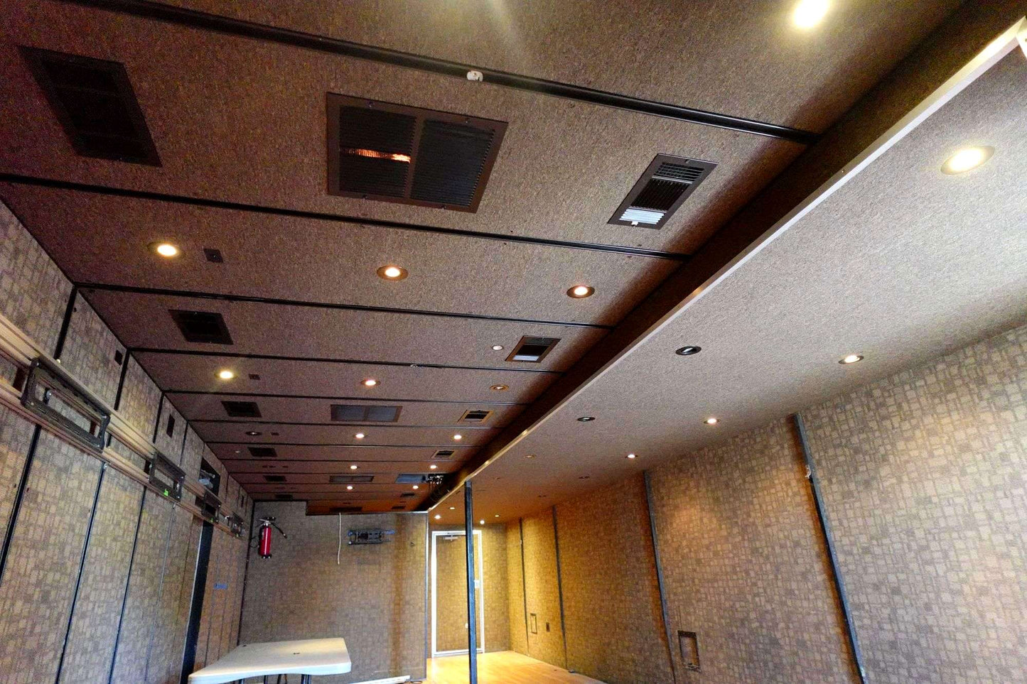 PRODUCTION TRAILER - 53' W/ 33' EXPANDO