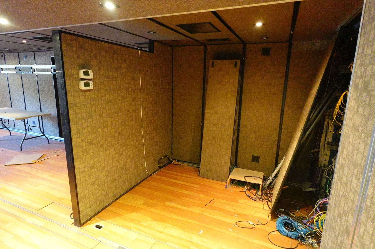 PRODUCTION TRAILER - 53' W/ 33' EXPANDO