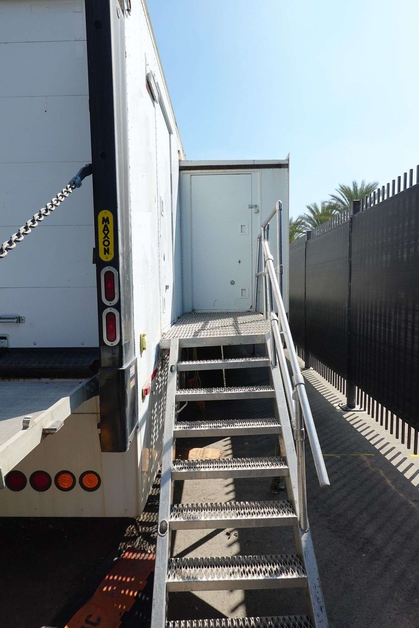 PRODUCTION TRAILER - 53' W/ 33' EXPANDO