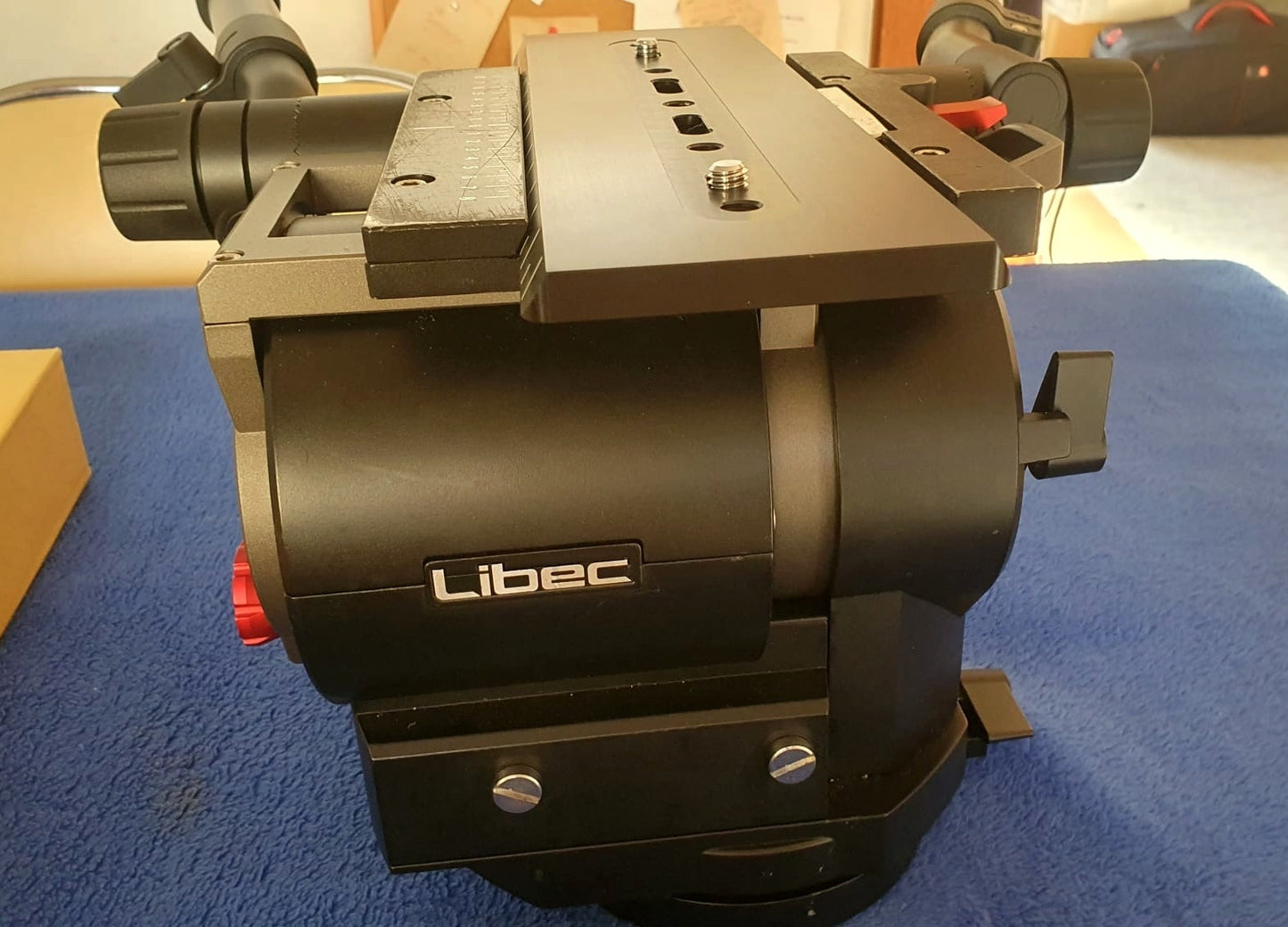 QH3 - 150mm HEAD w/ VINTEN HDT-1 TRIPOD