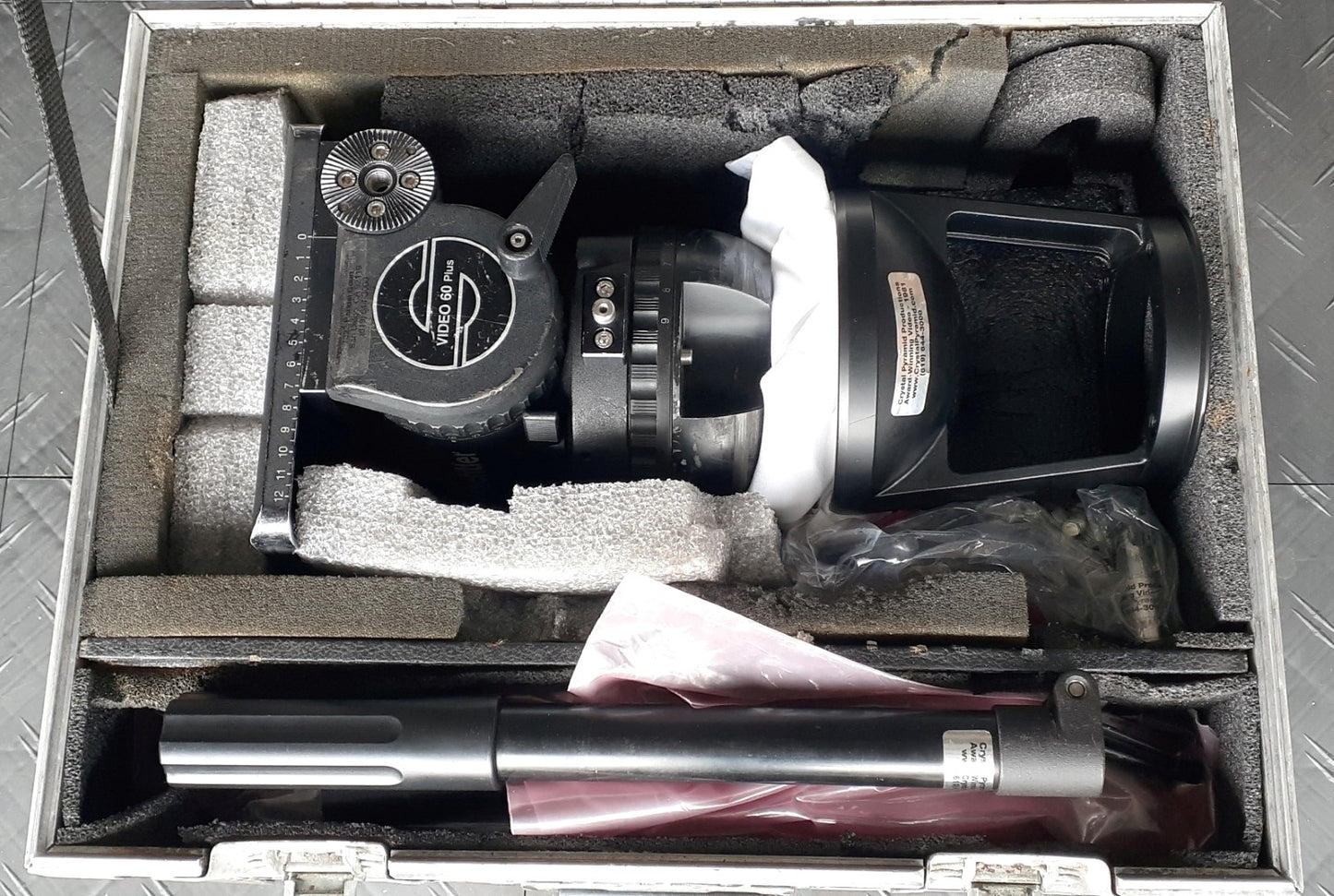 VIDEO 60 PLUS - W/ VINTEN CARBON FIBER TRPD
