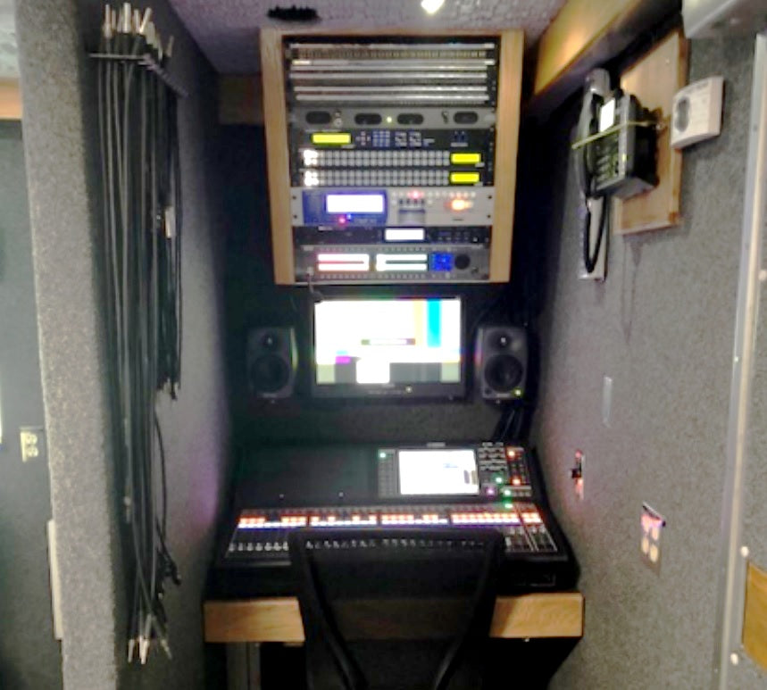 PRODUCTION/UPLINK - 30' 6-CAMERA EQUIPPED