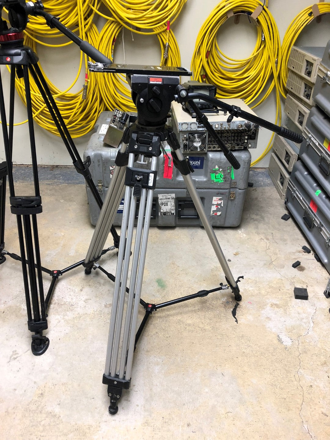 HDK-725P - 6-CAMERA STUDIO PACKAGE – Media Concepts HDK-725P - 6-CAMERA STUDIO PACKAGE – Media Concepts