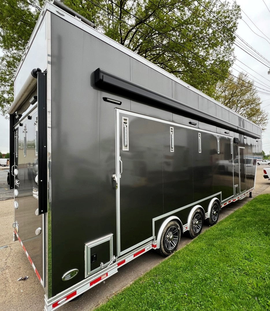 TRAILER - 40', HD EQUIP, STAGE, REAR RAMP